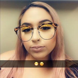 Meet your Posher, Vivian